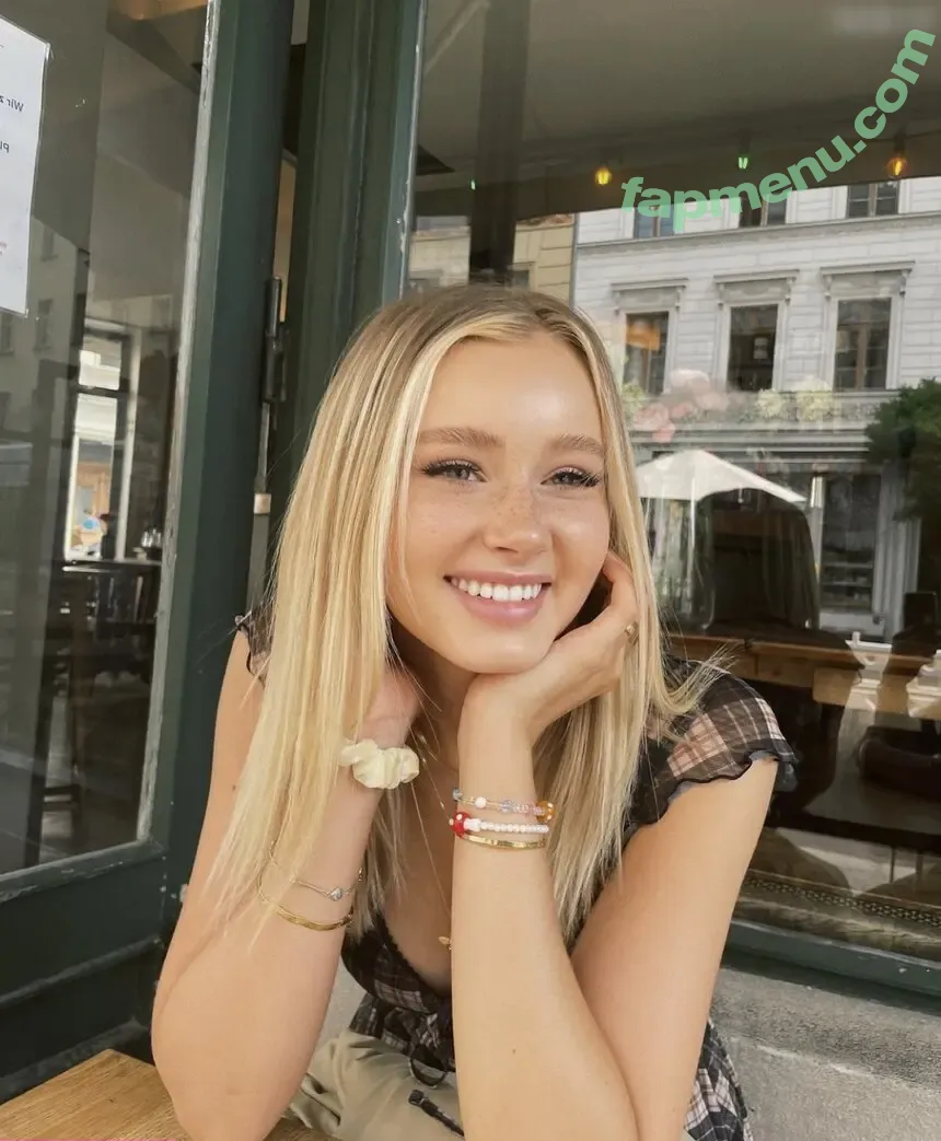 Lili Hamann nude photo #0005 (lilih)