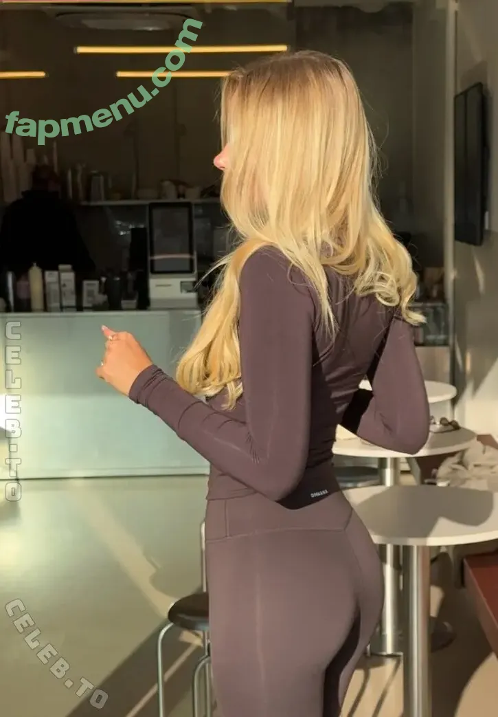 Lili Hamann nude photo #0238 (lili.hamann / lilih)