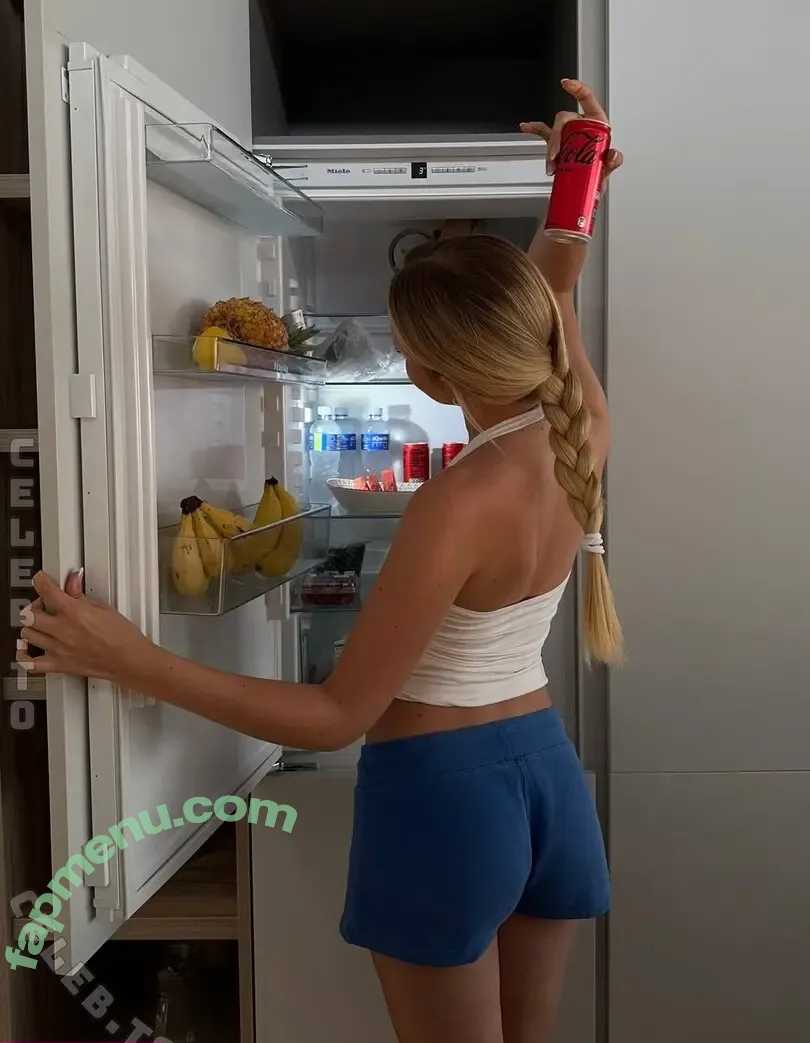 Lili Hamann nude photo #0253 (lili.hamann / lilih)