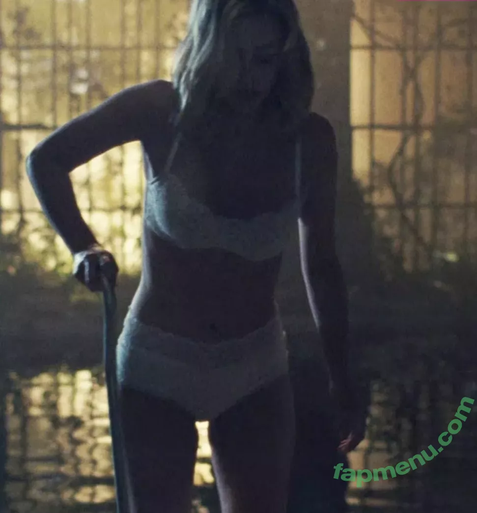 Lili Reinhart nude photo #0626 (Unpublished Photos / lilireinhart)