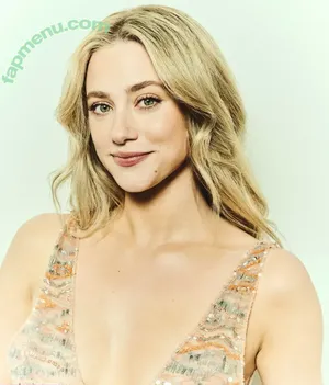Lili Reinhart / Unpublished Photos / lilireinhart nude photo #1160