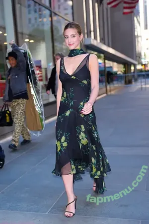 Lili Reinhart / Unpublished Photos / lilireinhart nude photo #1322