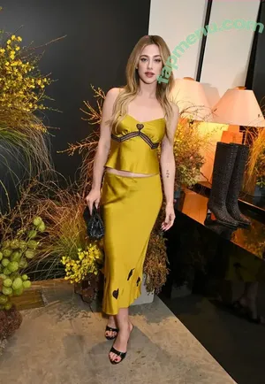 Lili Reinhart / Unpublished Photos / lilireinhart nude photo #1354