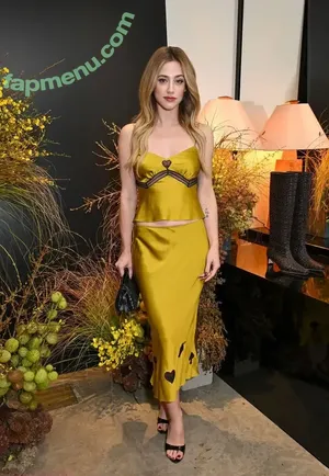 Lili Reinhart / Unpublished Photos / lilireinhart nude photo #1355