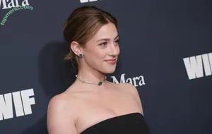 Lili Reinhart / Unpublished Photos / lilireinhart nude photo #1381