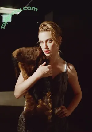 Lili Reinhart / Unpublished Photos / lilireinhart nude photo #1414