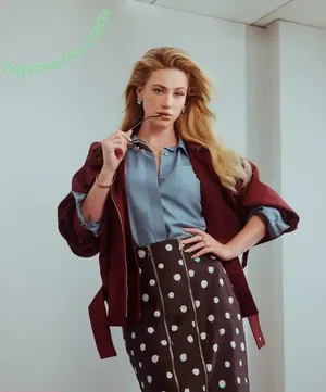 Lili Reinhart / Unpublished Photos / lilireinhart nude photo #1424