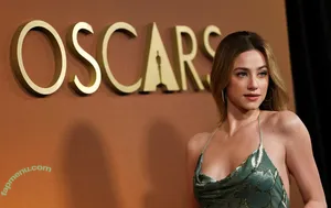 Lili Reinhart / Unpublished Photos / lilireinhart nude photo #1471