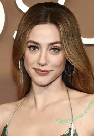 Lili Reinhart / lilireinhart nude photo #1521