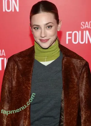 Lili Reinhart / lilireinhart nude photo #1556