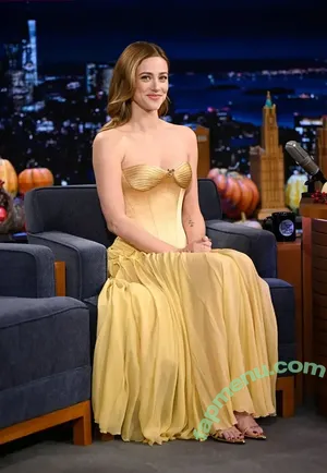 Lili Reinhart / Unpublished Photos / lilireinhart nude photo #1575