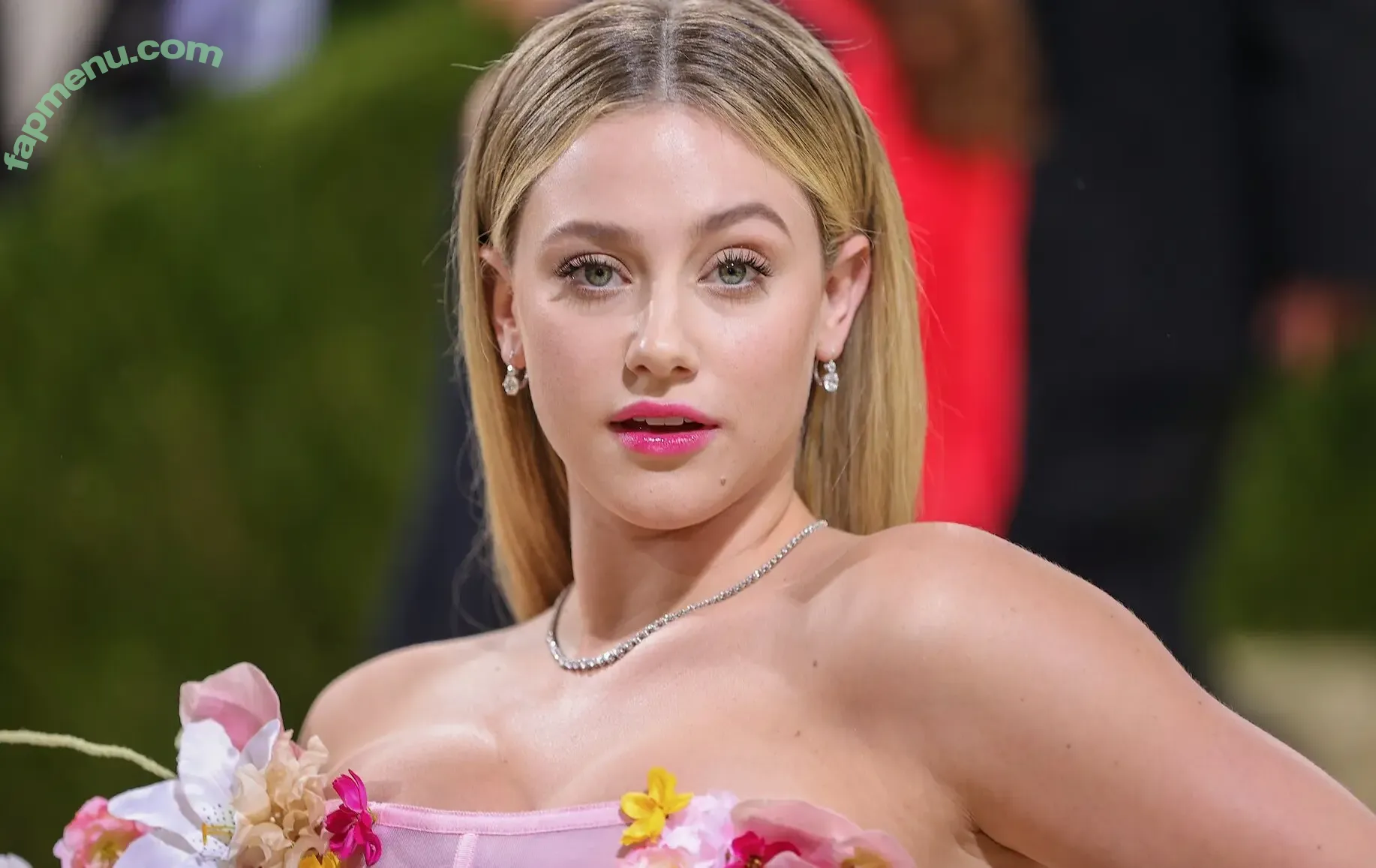 Lili Reinhart nude photo #1076 (Unpublished Photos / lilireinhart)