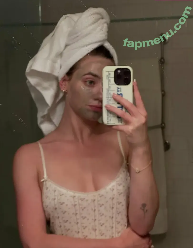 Lili Reinhart nude photo #1249 (Unpublished Photos / lilireinhart)