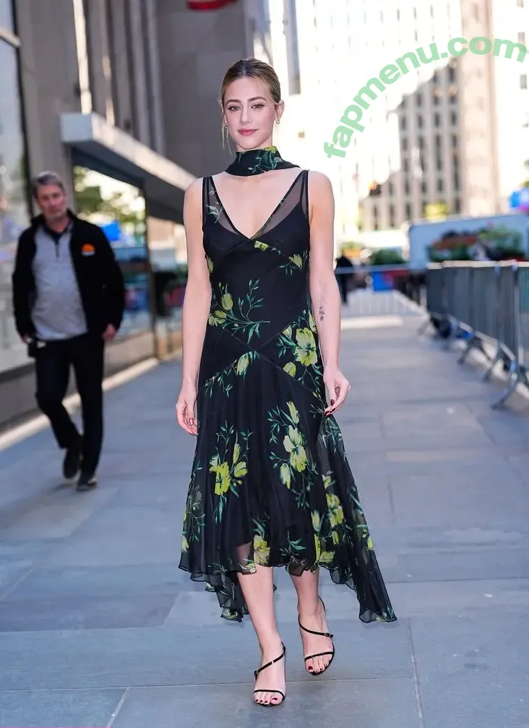 Lili Reinhart nude photo #1300 (Unpublished Photos / lilireinhart)