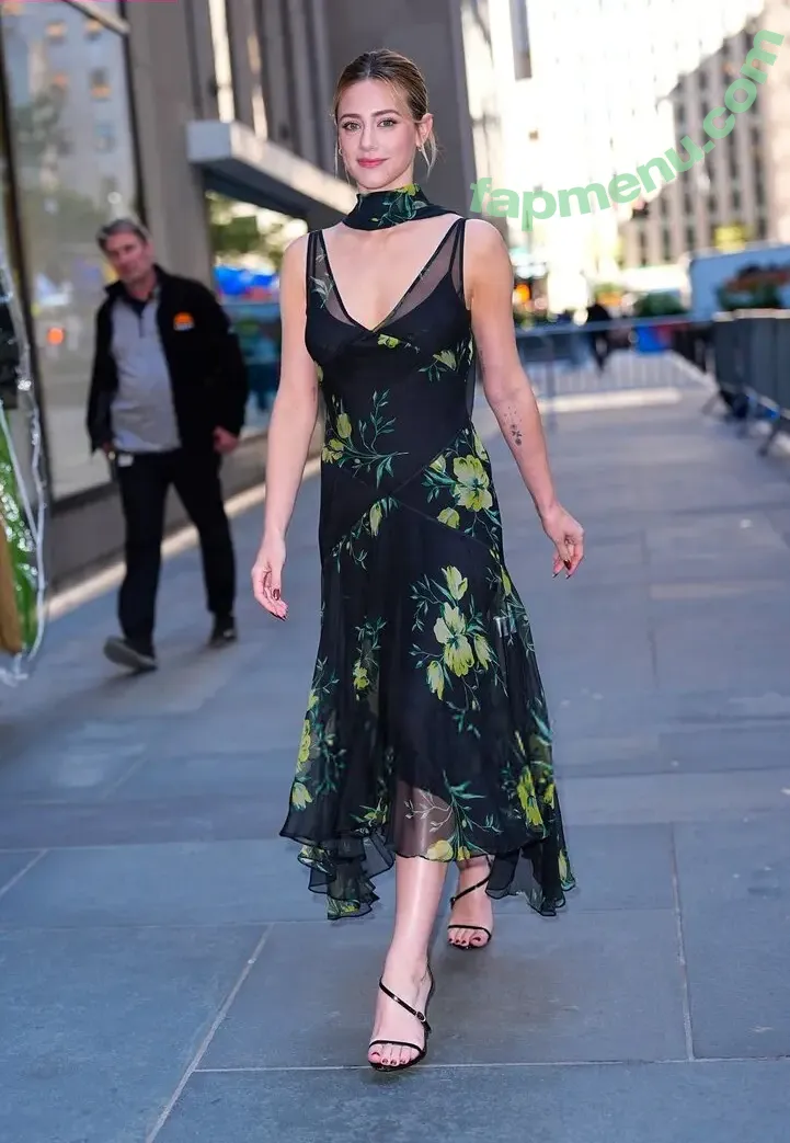 Lili Reinhart nude photo #1306 (Unpublished Photos / lilireinhart)