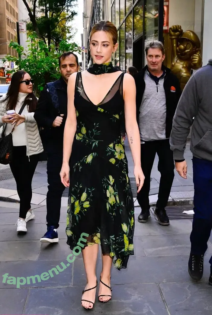 Lili Reinhart nude photo #1310 (Unpublished Photos / lilireinhart)