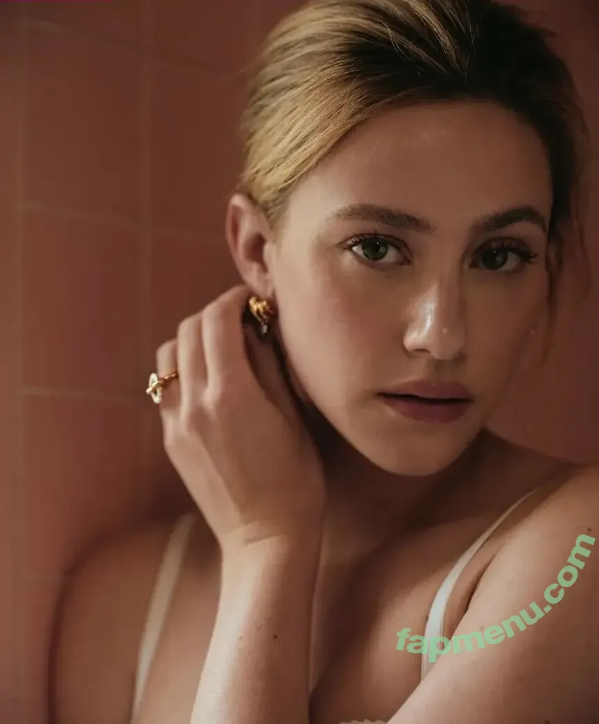 Lili Reinhart nude photo #1331 (Unpublished Photos / lilireinhart)