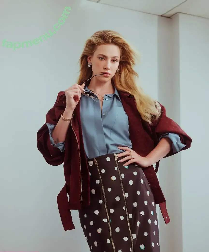 Lili Reinhart nude photo #1424 (Unpublished Photos / lilireinhart)