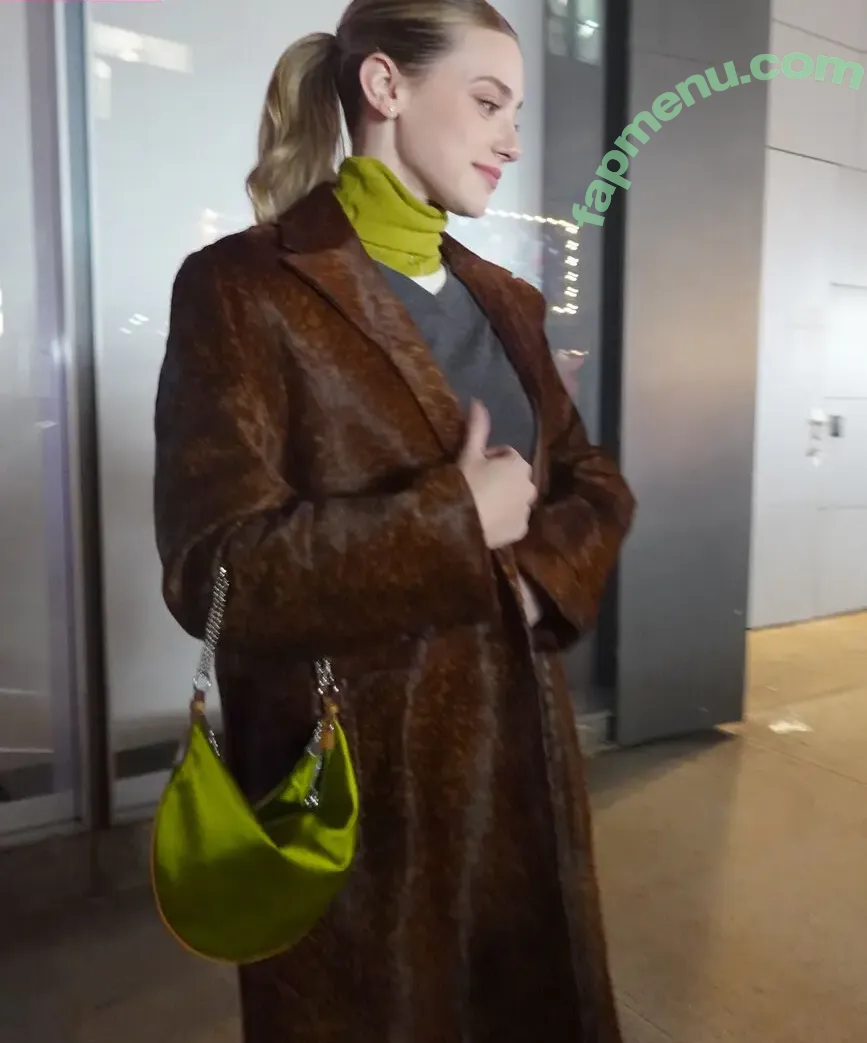 Lili Reinhart nude photo #1565 (Unpublished Photos / lilireinhart)