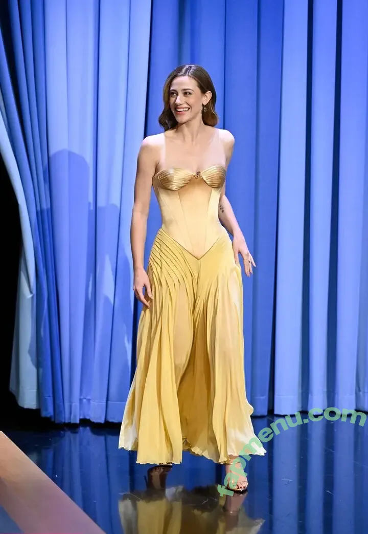 Lili Reinhart nude photo #1573 (Unpublished Photos / lilireinhart)