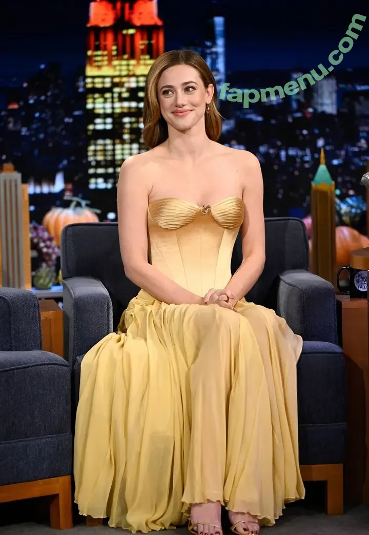 Lili Reinhart nude photo #1578 (Unpublished Photos / lilireinhart)