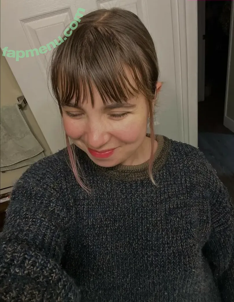 Lili Trifilio nude photo #0017 (Beach Bunny / beachbunn.y)