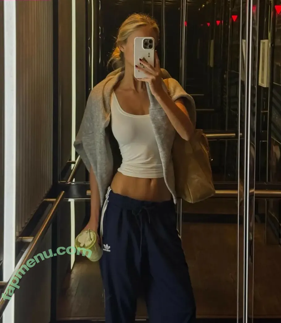 Lilia Weddell nude photo #0016 (liliaweddell)