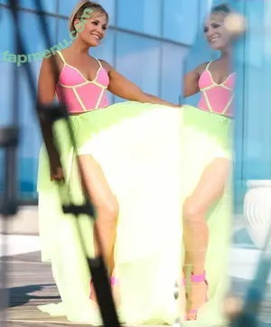 Lilian Garcia / liliangarcia nude photo #0012