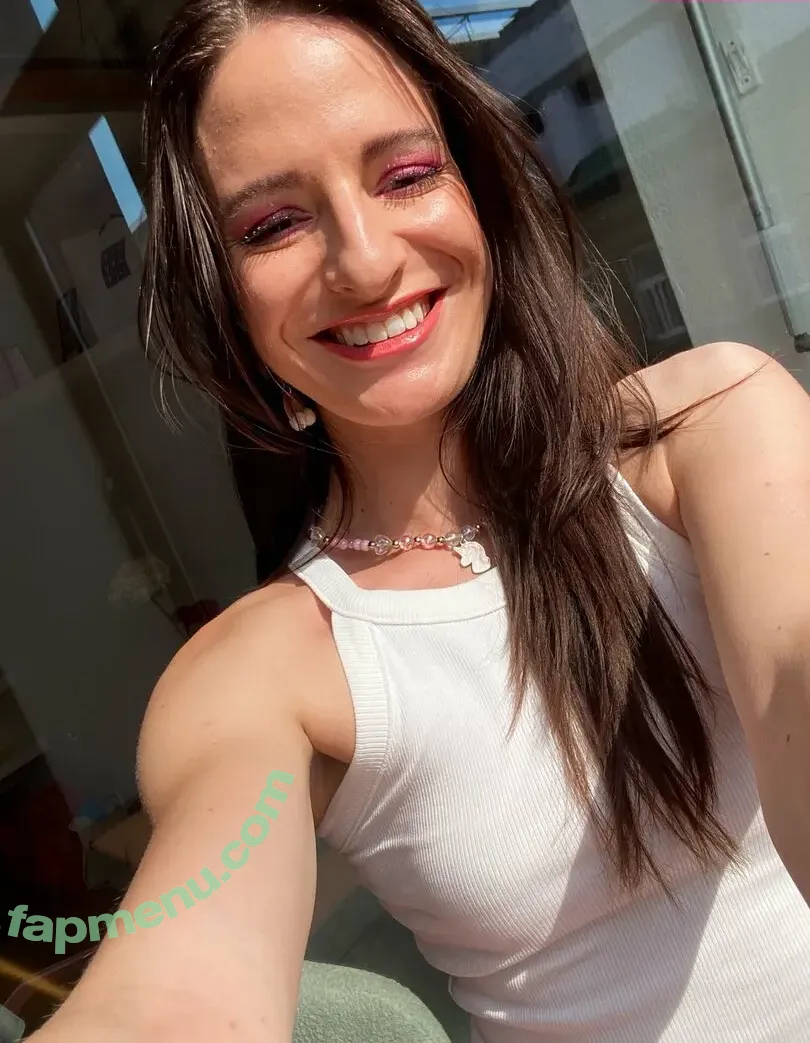 Liliana Lily nude photo #0044 (Dragon Fruit / lilydaisyphillips / lilysizer0)