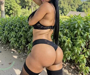 lilianasroomx / lilvanx_ nude photo #0003
