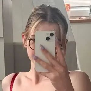 Liliascrafts nude photo #0013