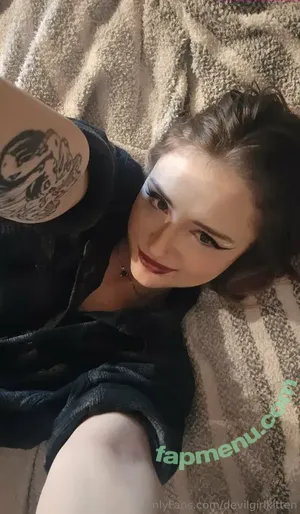 lilith.unbound / lilith_unbound nude photo #0021