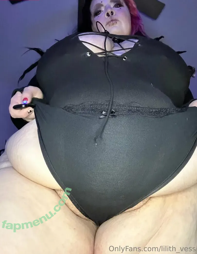 lilith_vess nude photo #0017 (lilith_vess)