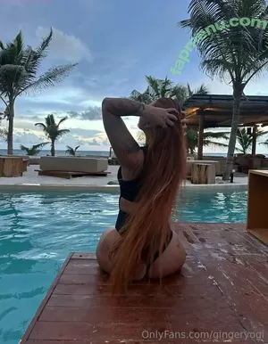 lilithrougee / lilithhrose nude photo #0001