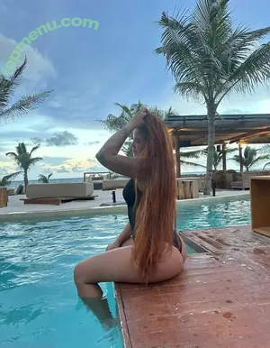 lilithrougee / lilithhrose nude photo #0002