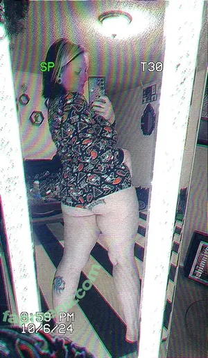  nude photo #0005