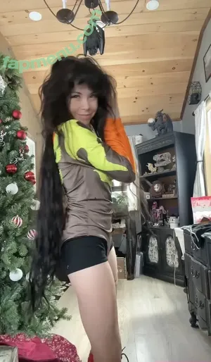 Liljellyshark nude photo #0021