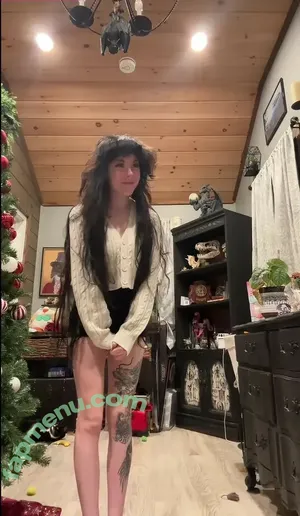 Liljellyshark nude photo #0023