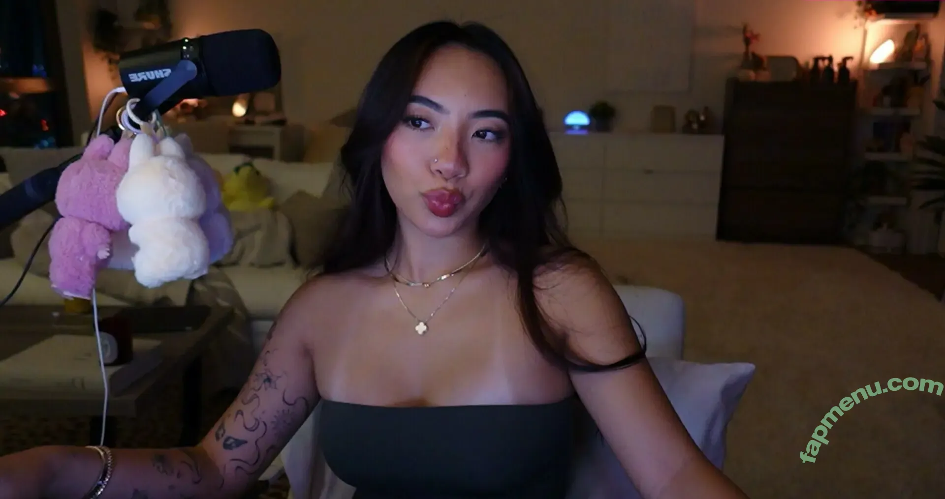 lilkasian nude photo #0054 (haleyy.nguyen / lil.jaz)