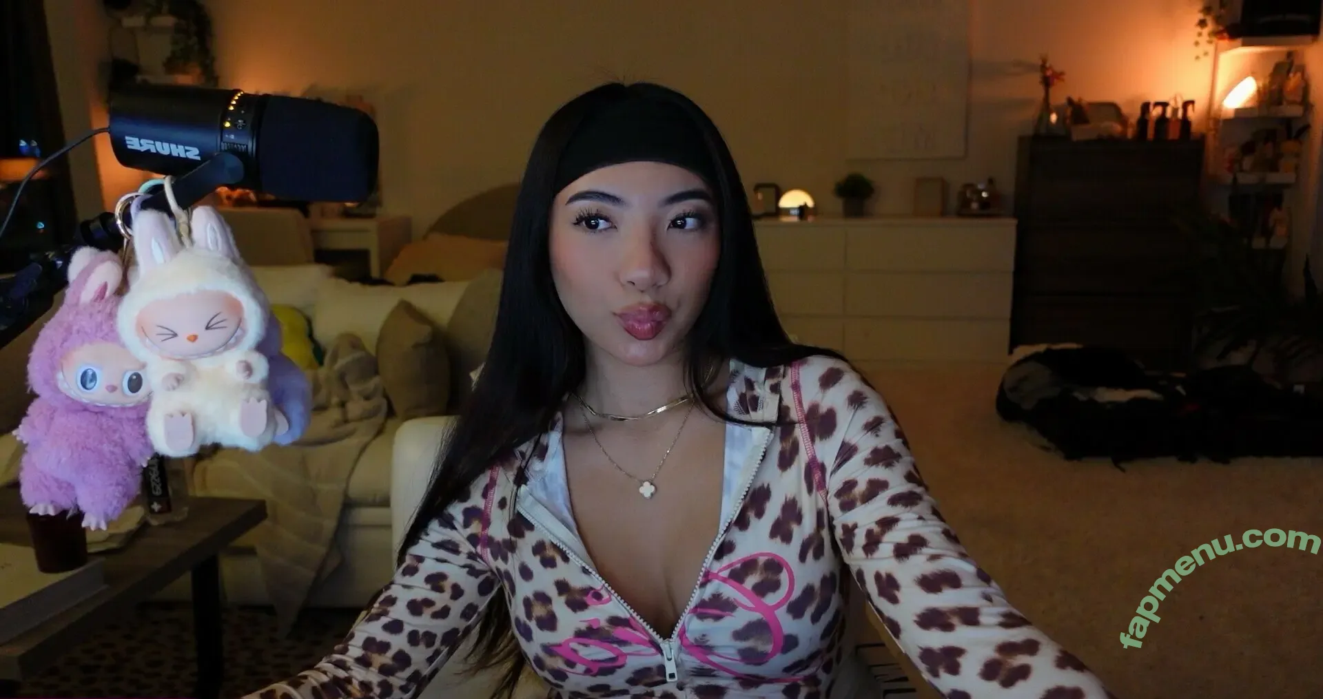 lilkasian nude photo #0058 (haleyy.nguyen / lil.jaz)