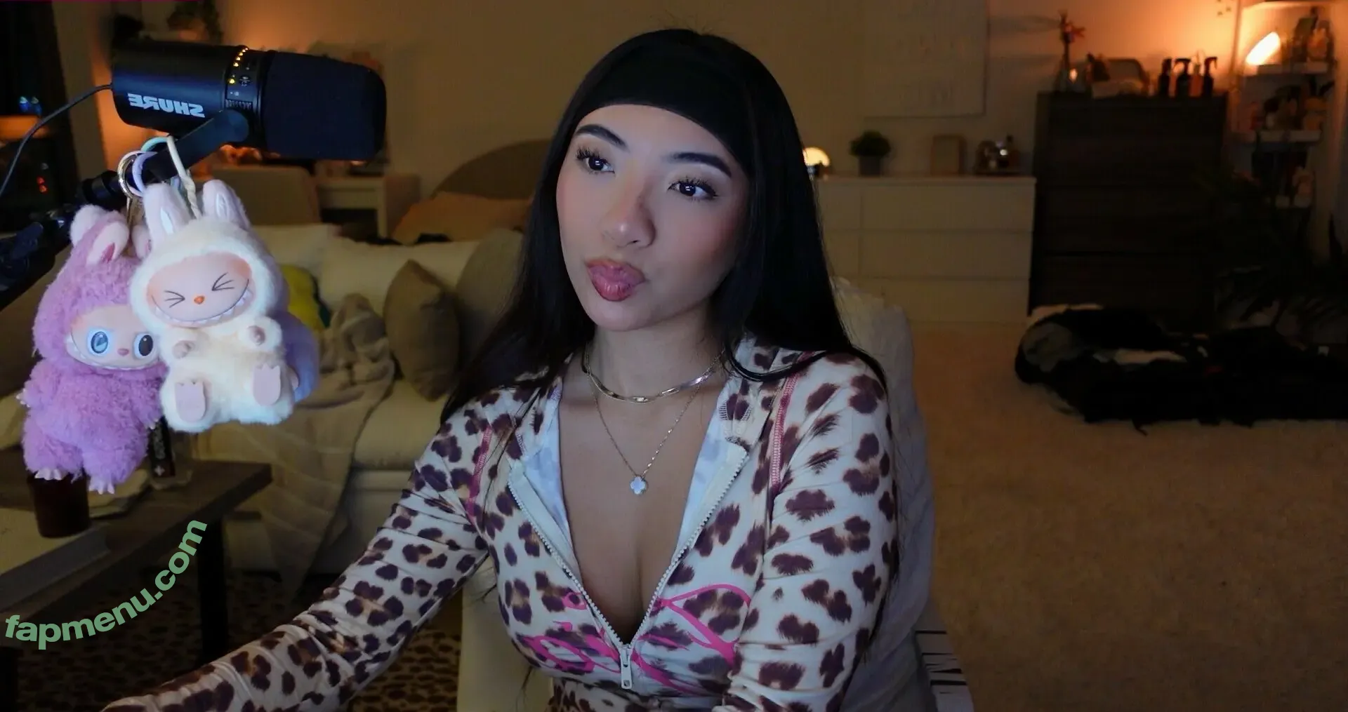 lilkasian nude photo #0060 (haleyy.nguyen / lil.jaz)