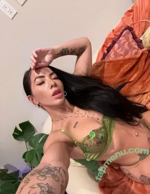 lilkymchiii / danellemfishback nude photo #0112