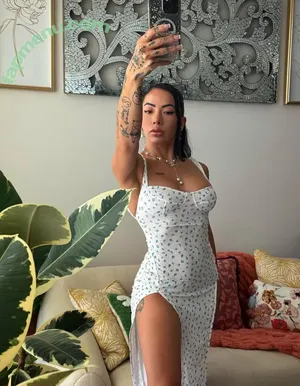 lilkymchiii / danellemfishback nude photo #0116
