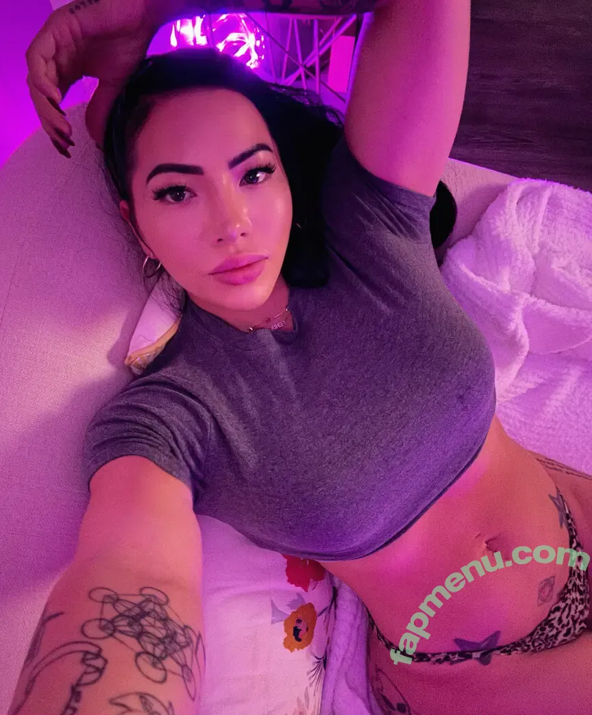 lilkymchiii nude photo #0045 (danellemfishback)