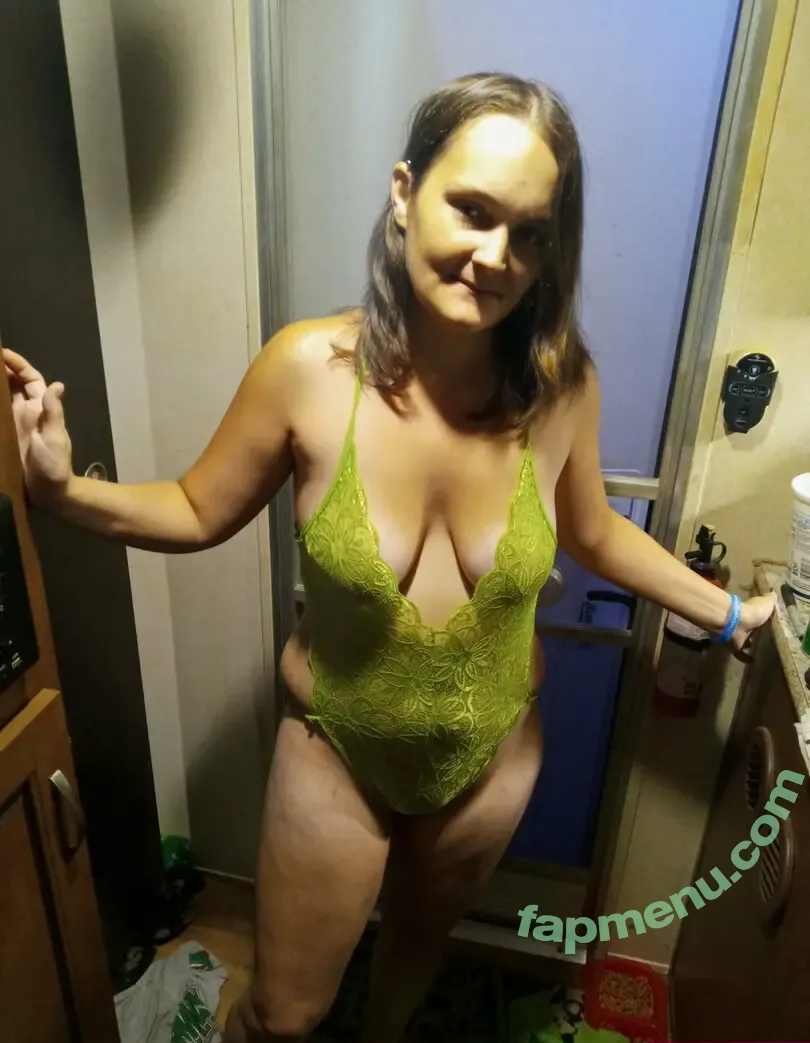 lilladycrazychaos nude photo #0003 (lilladycrazychaos)