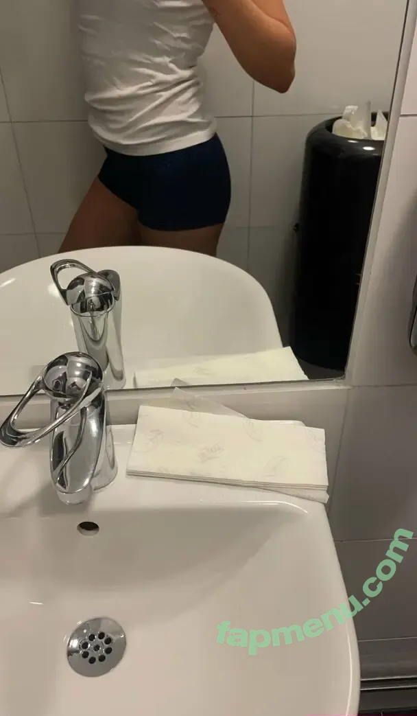 lillamyy nude photo #0016 (lillamyy)
