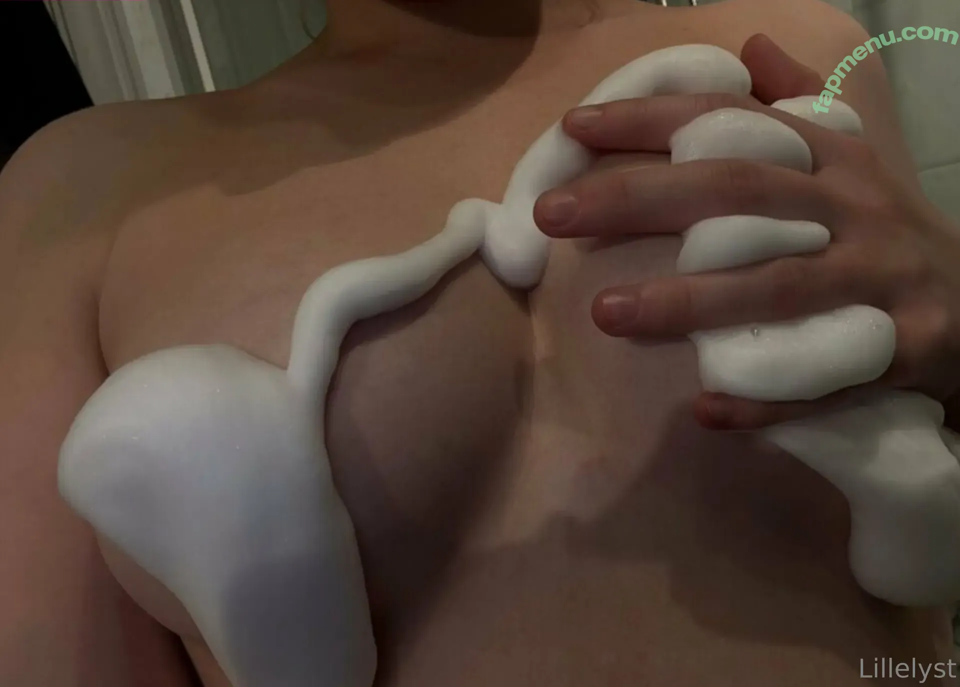 lillelyst nude photo #0067 (nordkystens_flisemurer)