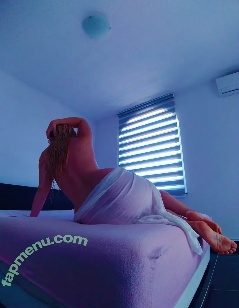 Lilli Luxe nude photo #0460 (LilliLuxe)