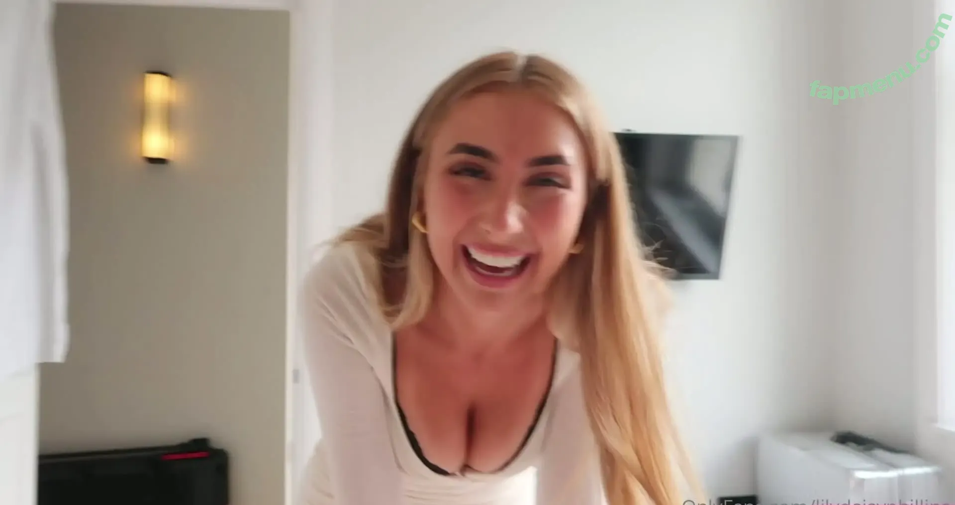 Lillian Phillips nude photo #0011 (lilydaisyphillips / lilyphillip_s)