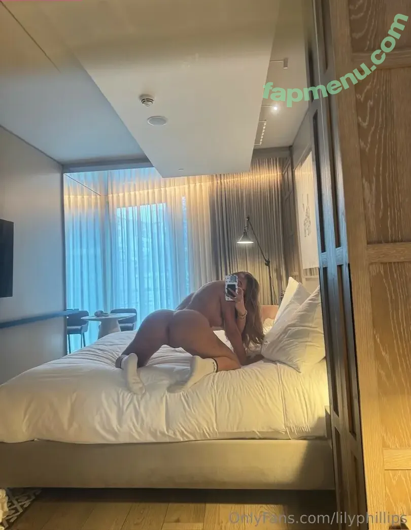 Lillian Phillips nude photo #0386 (lillianphillips / lilydaisyphillips / lilyphillip_s)